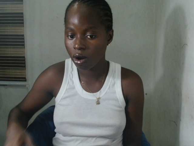 Sluttykittyx live cam on BongaCams