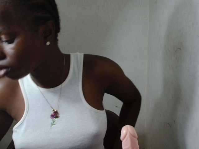 Sluttykittyx live webcam show