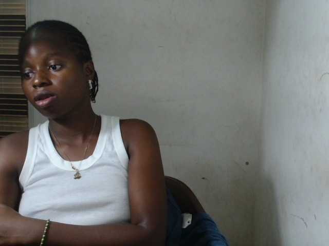 Sluttykittyx live cam on BongaCams