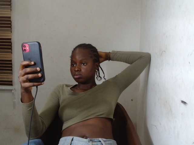 Sluttykittyx live cam on BongaCams