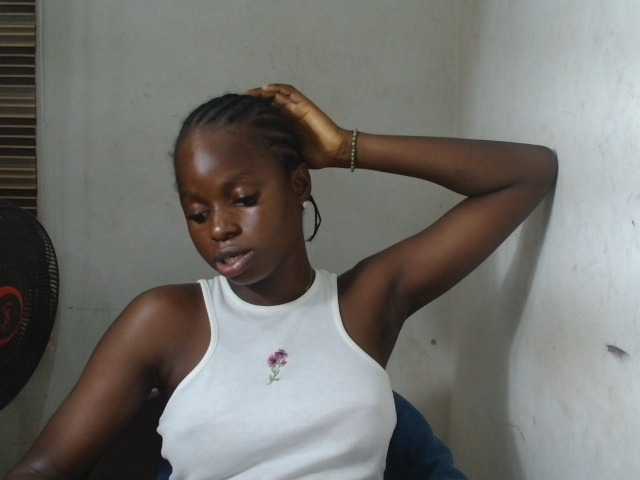 Sluttykittyx live cam on BongaCams