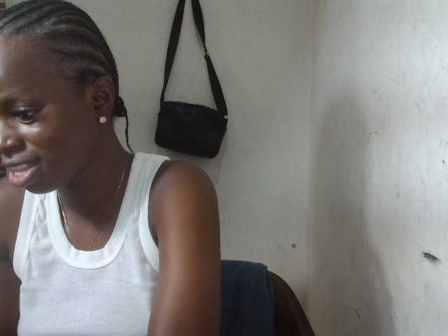 Sluttykittyx live cam on BongaCams