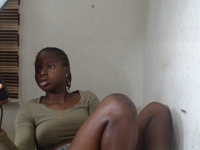 Sluttykittyx live cam on BongaCams