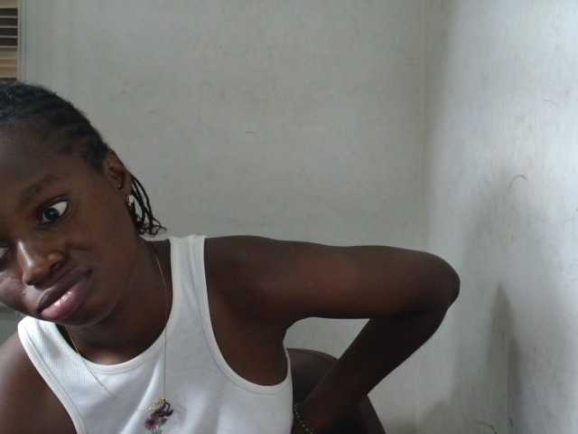Sluttykittyx live cam on BongaCams