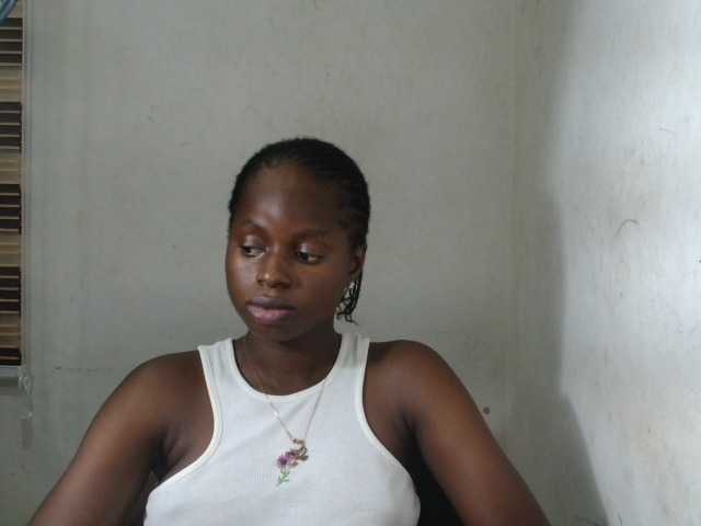 Sluttykittyx live cam on BongaCams