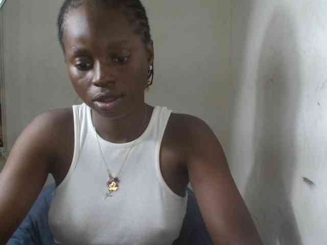 Sluttykittyx's cam show statistics and live stream