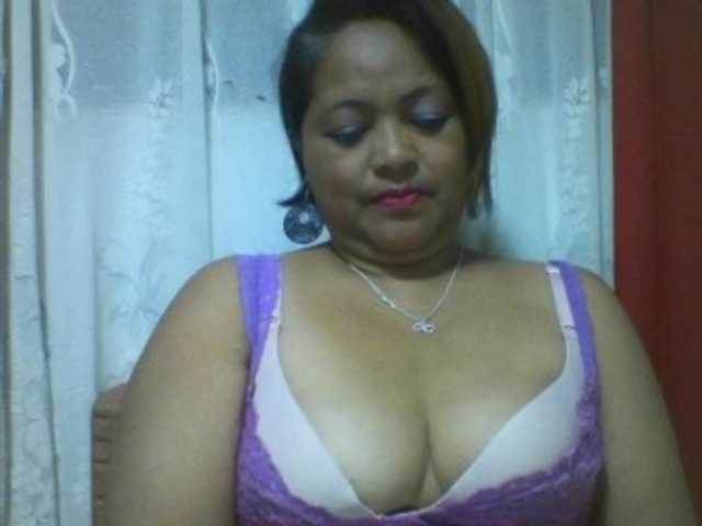 Annabellah live webcam show