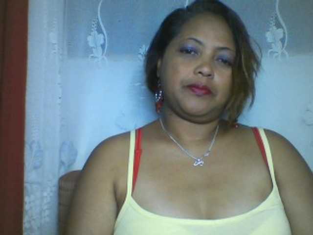 Annabellah live webcam show