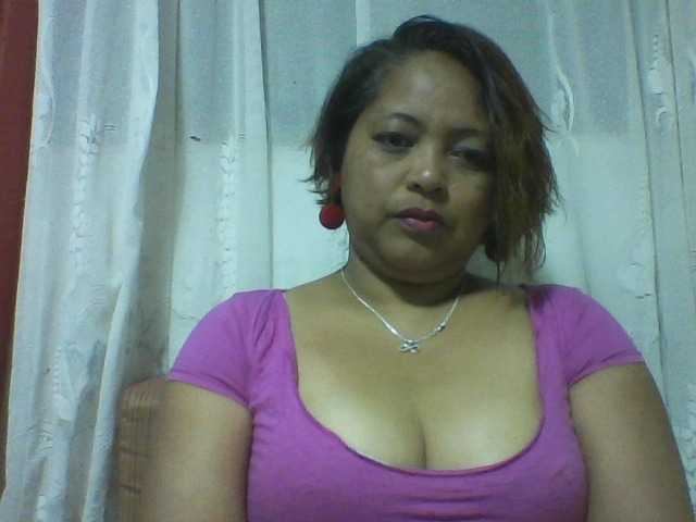 Annabellah live cam on BongaCams