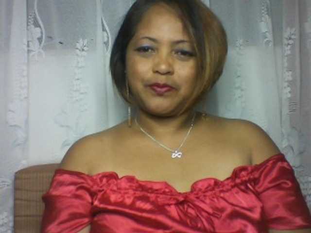 Annabellah live webcam show