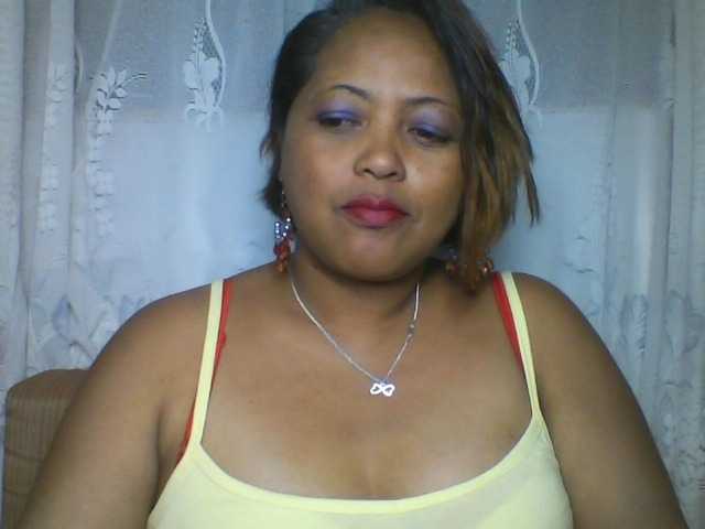 Annabellah live webcam show