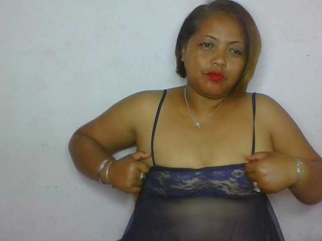 Annabellah live cam on BongaCams