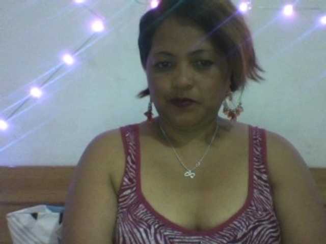 Annabellah live webcam show