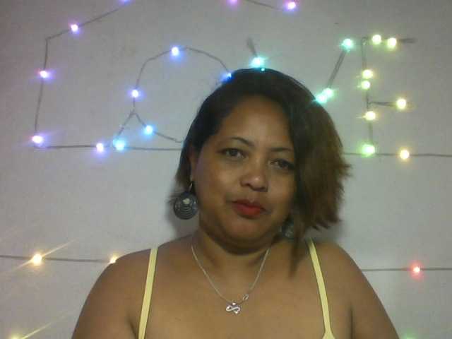 Annabellah live cam on BongaCams
