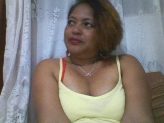 Annabellah live webcam show