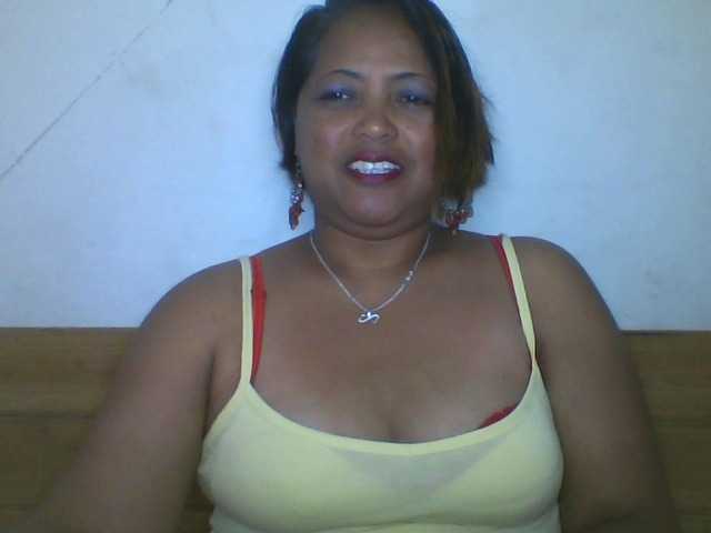 Annabellah live cam on BongaCams