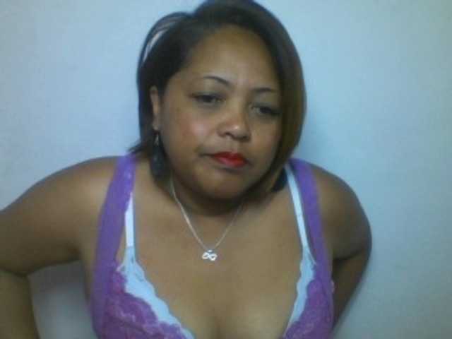 Annabellah live webcam show