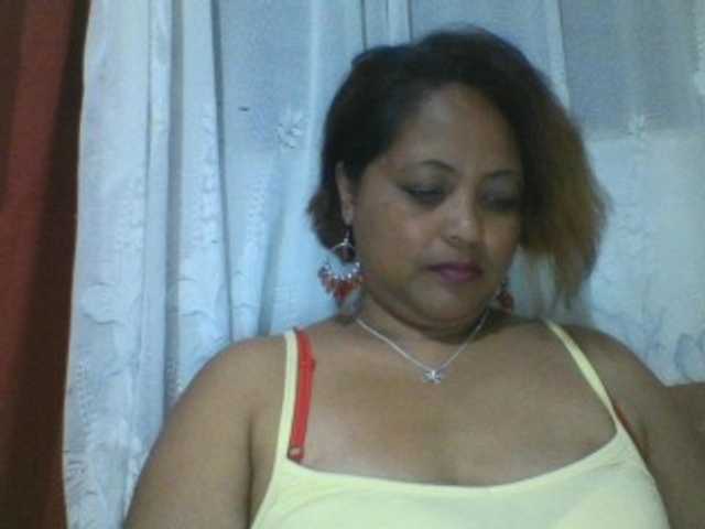 Annabellah live webcam show