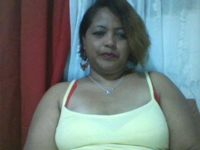 Annabellah live webcam show