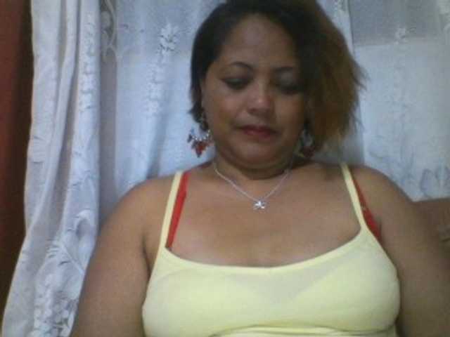 Annabellah live cam