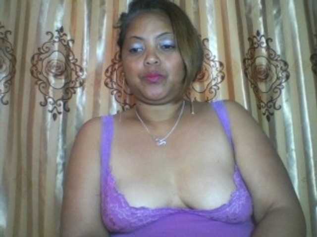 Annabellah live cam on BongaCams