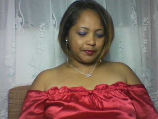 Annabellah live webcam show