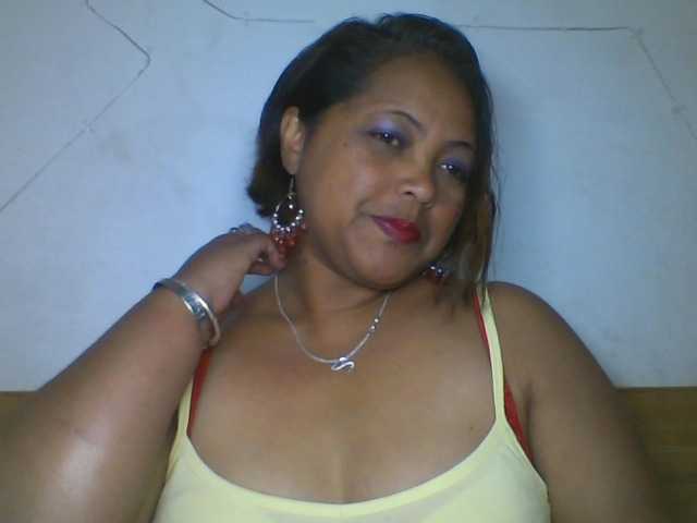 Annabellah live webcam show