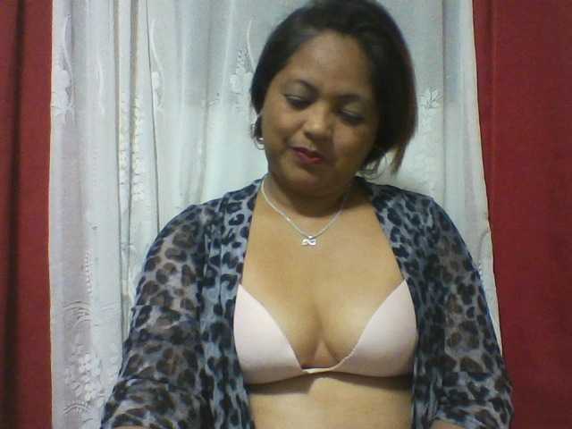 Annabellah live webcam show