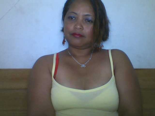 Annabellah live webcam show