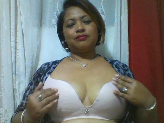 Annabellah live cam on BongaCams