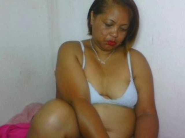 Annabellah live cam on BongaCams