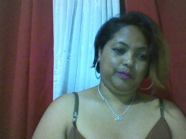 Annabellah live cam on BongaCams
