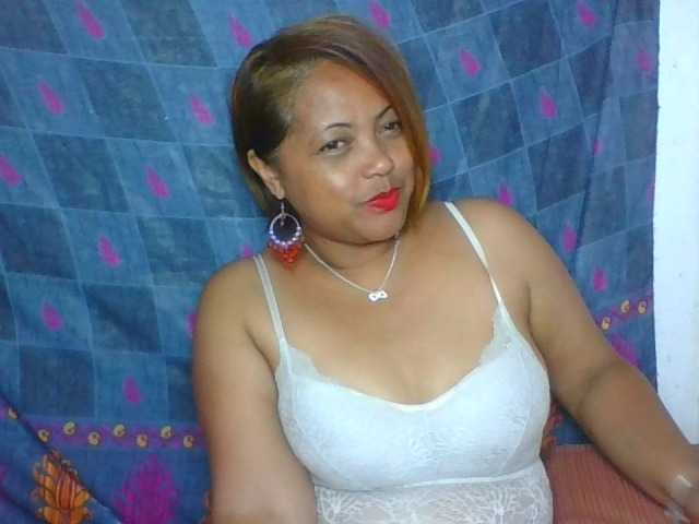 Annabellah live cam on BongaCams
