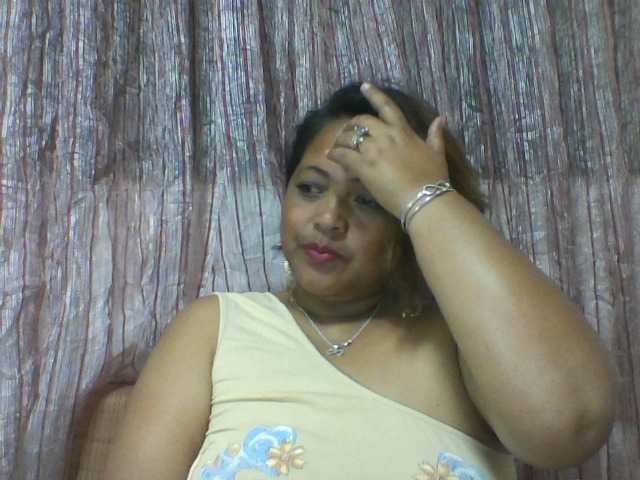 Annabellah live cam on BongaCams
