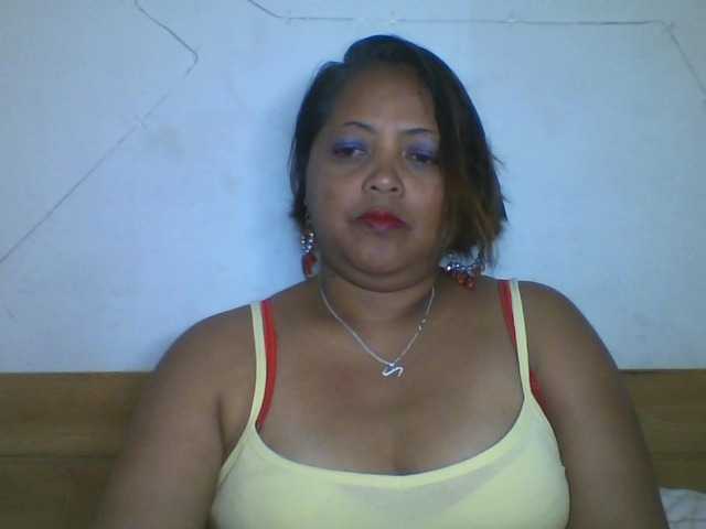Annabellah live webcam show