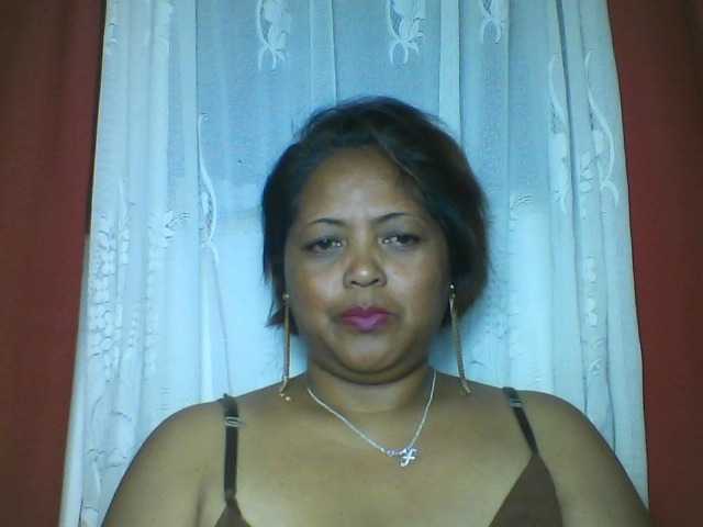 Annabellah live cam on BongaCams