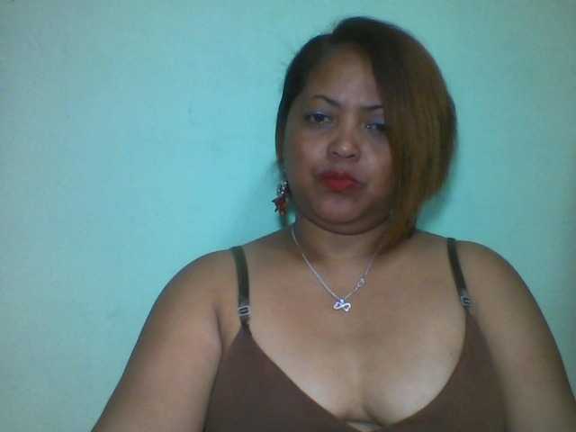 Annabellah live cam on BongaCams