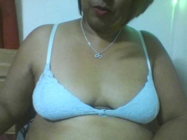 Annabellah live cam on BongaCams
