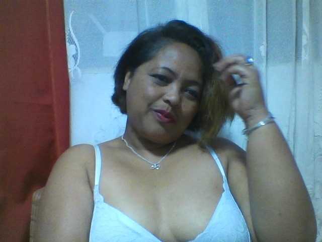Annabellah live cam on BongaCams