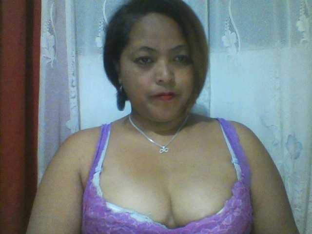 Annabellah live cam on BongaCams