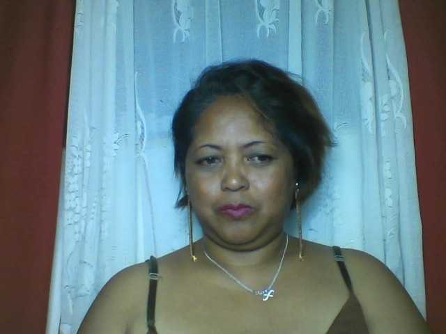 Annabellah live webcam show