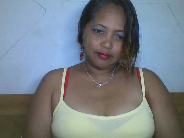 Annabellah live webcam show