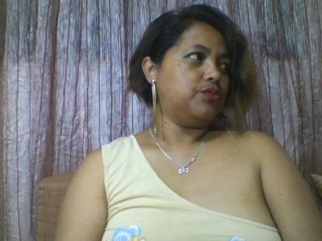 Annabellah live cam on BongaCams