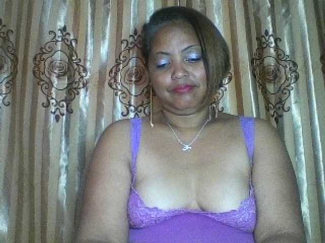 Annabellah live cam on BongaCams