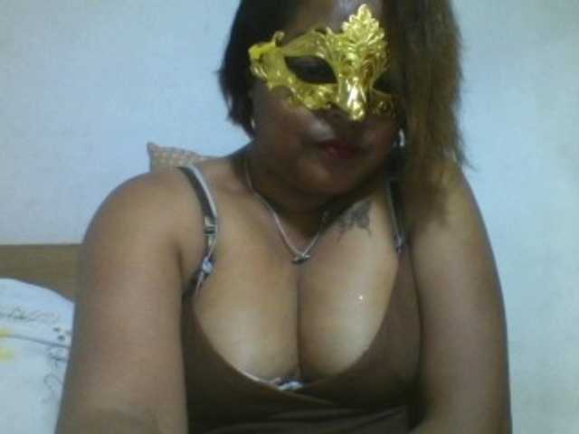 Annabellah live cam on BongaCams