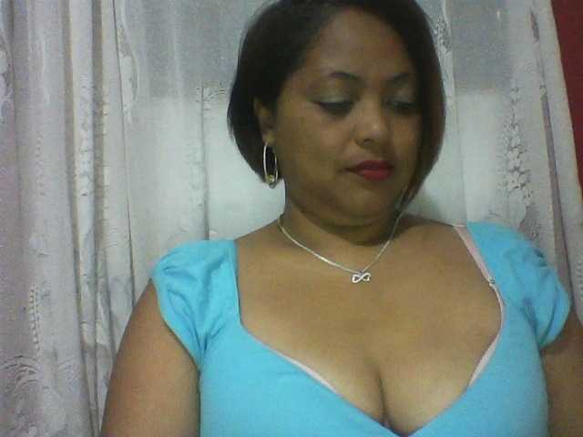 Annabellah live webcam show
