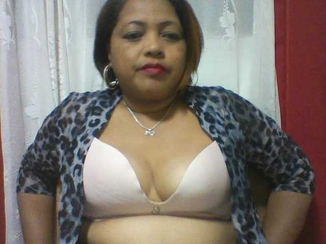 Annabellah live webcam show