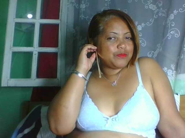 Annabellah live cam on BongaCams