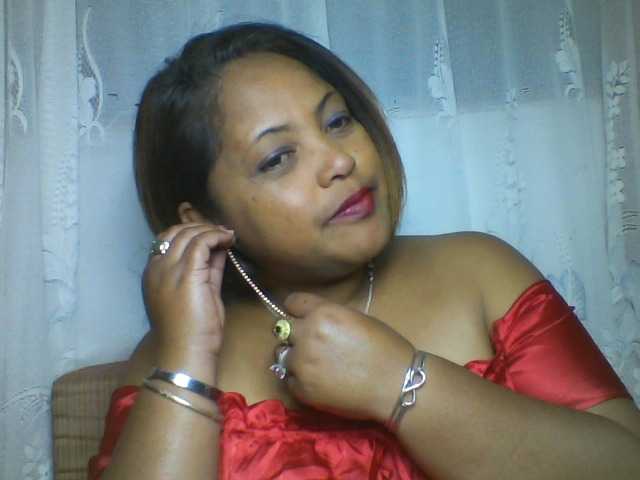 Annabellah live cam on BongaCams