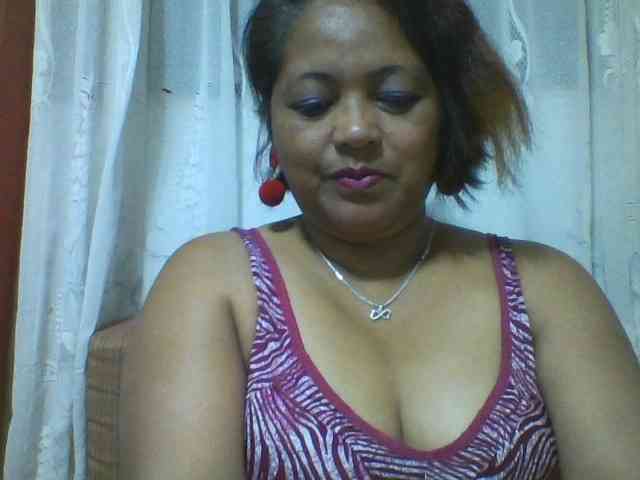 Annabellah Live Webcam on BongaCams